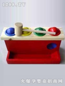 ��ӯ��ľ��̨