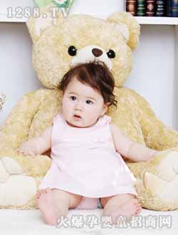 润婴宝粉色哈衣