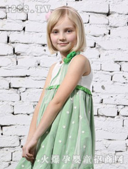 ���ݺ��ǲ���ɫ��ͯȹ