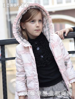 ���ݺ��Ƿ�ɫŮͯ��ñ����