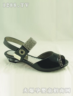 ͯ��Ůͯ��ɫ�и�������Ь