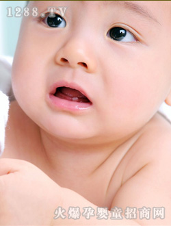 安琪尔委屈的宝宝