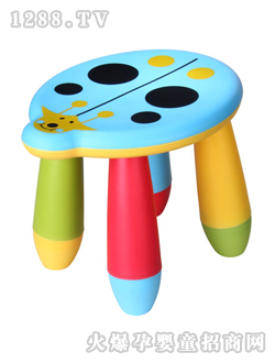 ����ư���������ɫ��