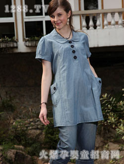 �ϱ������ɫyunf����