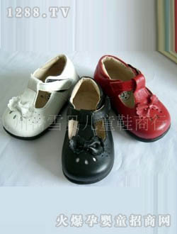 ��ѩ�϶�͸����Ƥ��ƤЬ