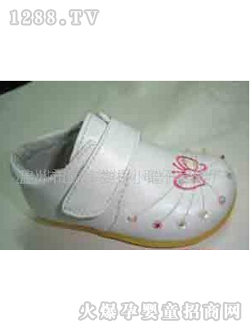 С���а�ɫyinge����Ь