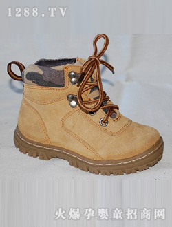 ����ɫ����Ь