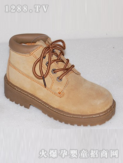 ����ɫ����Ь