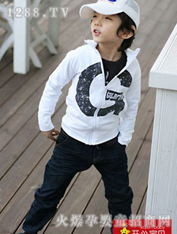 开心宝贝白色休闲童装