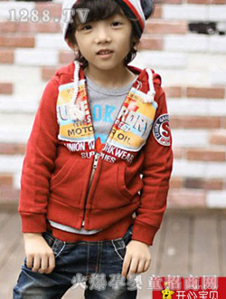 开心宝贝枣红色童装