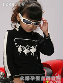 开心宝贝黑色毛衣