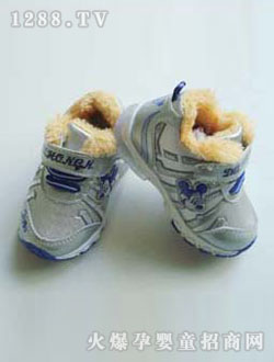 ������ҳ��ɫ������Ь