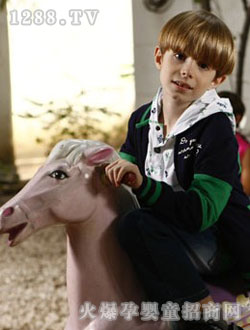 �����к�ɫ��ͯ��װ