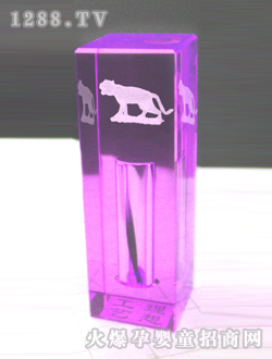 ˮ��ȫ���ڵ�����ɫ