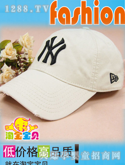 淘宝宝贝米白鸭嘴帽