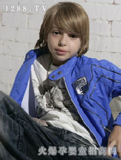 ���²�����ɫ����