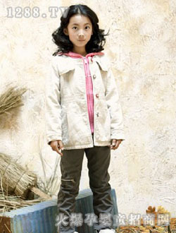 ���²��˰�ɫ����