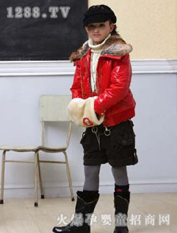 ���²��˺�ɫ��װ