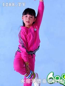 QQ�Ǻ�ɫ�＾�˶���װ