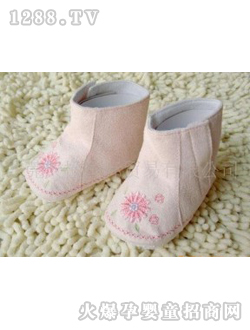 ��ɫ��ͨӤ��Ь