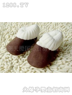 ����ɫӤ��Ь