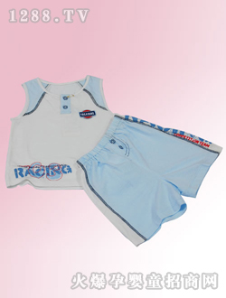 安婴宝蓝色外出套装