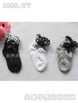 哆啦小贝3色花边袜