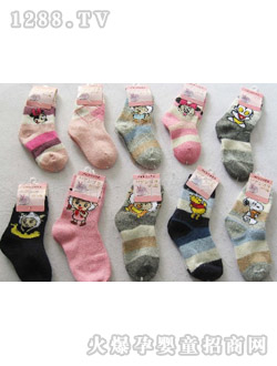 哆啦小贝儿童羊毛袜
