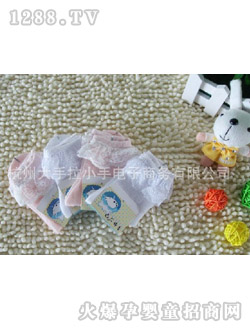 哆啦小贝花边袜