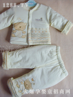 ������ɫӤ�׶�������װ