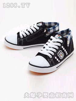 ����6+1��ɫ���в�Ь