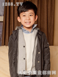 ����6+1��ɫ��ͯ����