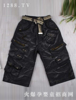 ˹ŵ�ݺ�ɫ���ж̿�