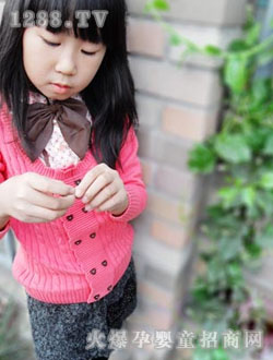 �������ɫŮͯë��