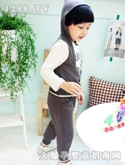 ��������ɫ��װ