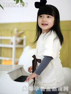 ������Ůͯ��ɫ����