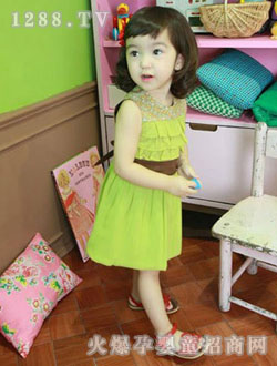 ��������ɫ��������ȹ