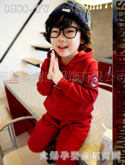 B2W2�����ɫ�ٴ��˶���װ