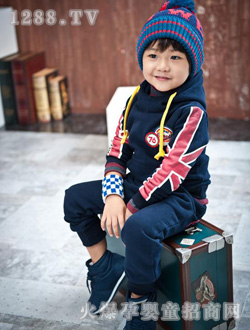 B2W2��̫ͯ�����˶���װ��ɫ