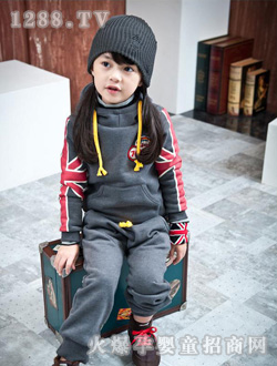 B2W2��̫ͯ�����˶���װ��ɫ