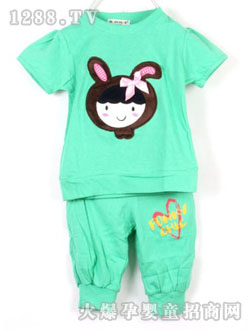 ��ͯ��������ͷ������п���װ��ɫ