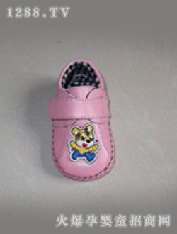 ������ͯ��ɫ��Ƥѧ��Ь