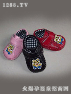 ������ͯ�ϻ�ѧ��Ь