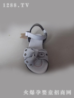 ������ͯ��ɫ������ͯЬ