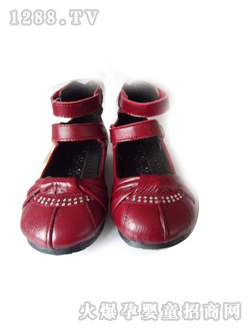 ������ͯ��ɫ����ͯЬ