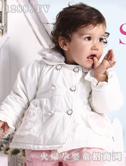 的的依派低领优雅卫衣|广州的的派服饰有限公