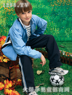 ͭţ�˶�ƴɫ�п�