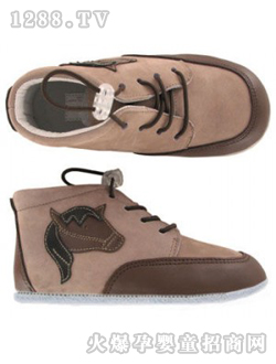 ��ɫţ���丹ĤƤѧ��Ь