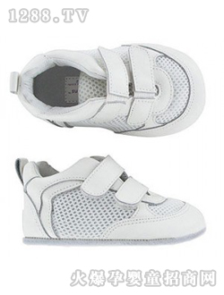 ��ɫ��Ĥѧ��Ь