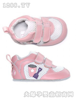 ��ɫ��Ĥѧ��Ь